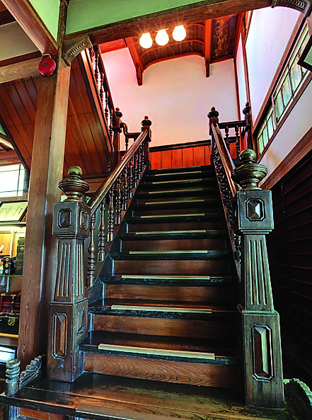 「階段室」鹿鳴館風の意匠